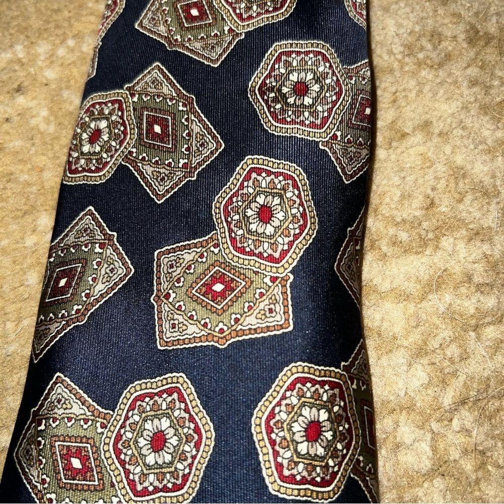 Kuppenheimer tie  